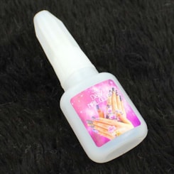 Cola Com Pincel D&Z Para Unhas E Pedrarias Cola Com Pincel D&Z Para Unhas E Pedrarias