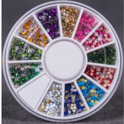 Disco de Strass e Tachinhas 1,5mm
