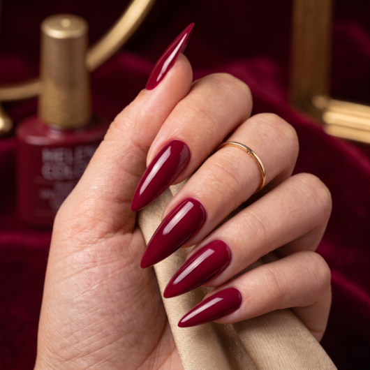 Esmalte em Gel  Helen Color 10ml Cor:142 Borgonha para unhas