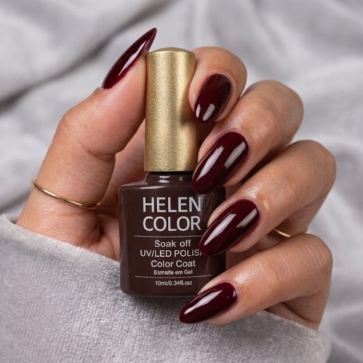 Esmalte em gel marrom com fundo vinho Soak Off Helen Color 270 para unhas