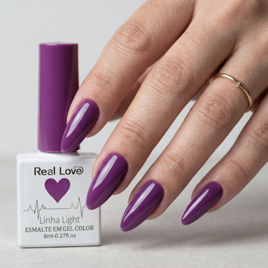 Esmalte em gel Real Love Bubbaloo de Uva 108 8ml para unhas