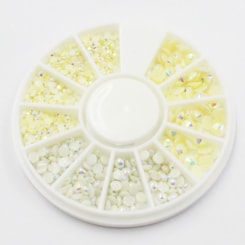 Kit de pedrarias disco Strass Branco Furta Cor 2, 3 e 4mm Kit de pedrarias disco Strass Branco Furta Cor 2, 3 e 4mm