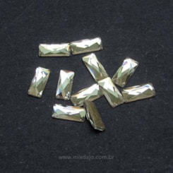 Pedras Centrais de Swarovski Modelo: Turmalina 3x7mm;Cor: Cristal Pedras Centrais de Swarovski Modelo: Turmalina 3x7mm;Cor: Cristal